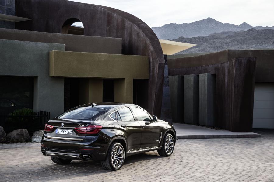  BMW X6 xDrive 5.0i 2015 года  (фото 28 из 113)